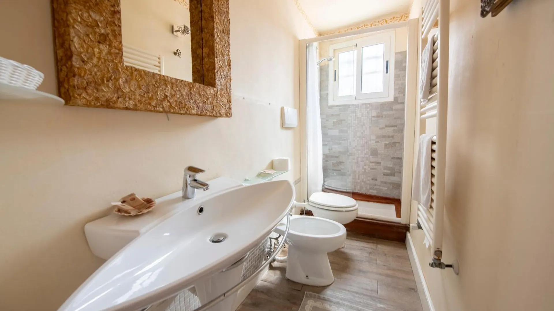 201B - Appartamento In Villa, Relax Nel Verde Di Lavagna, Giardino E Piscina Condivisa Apartment