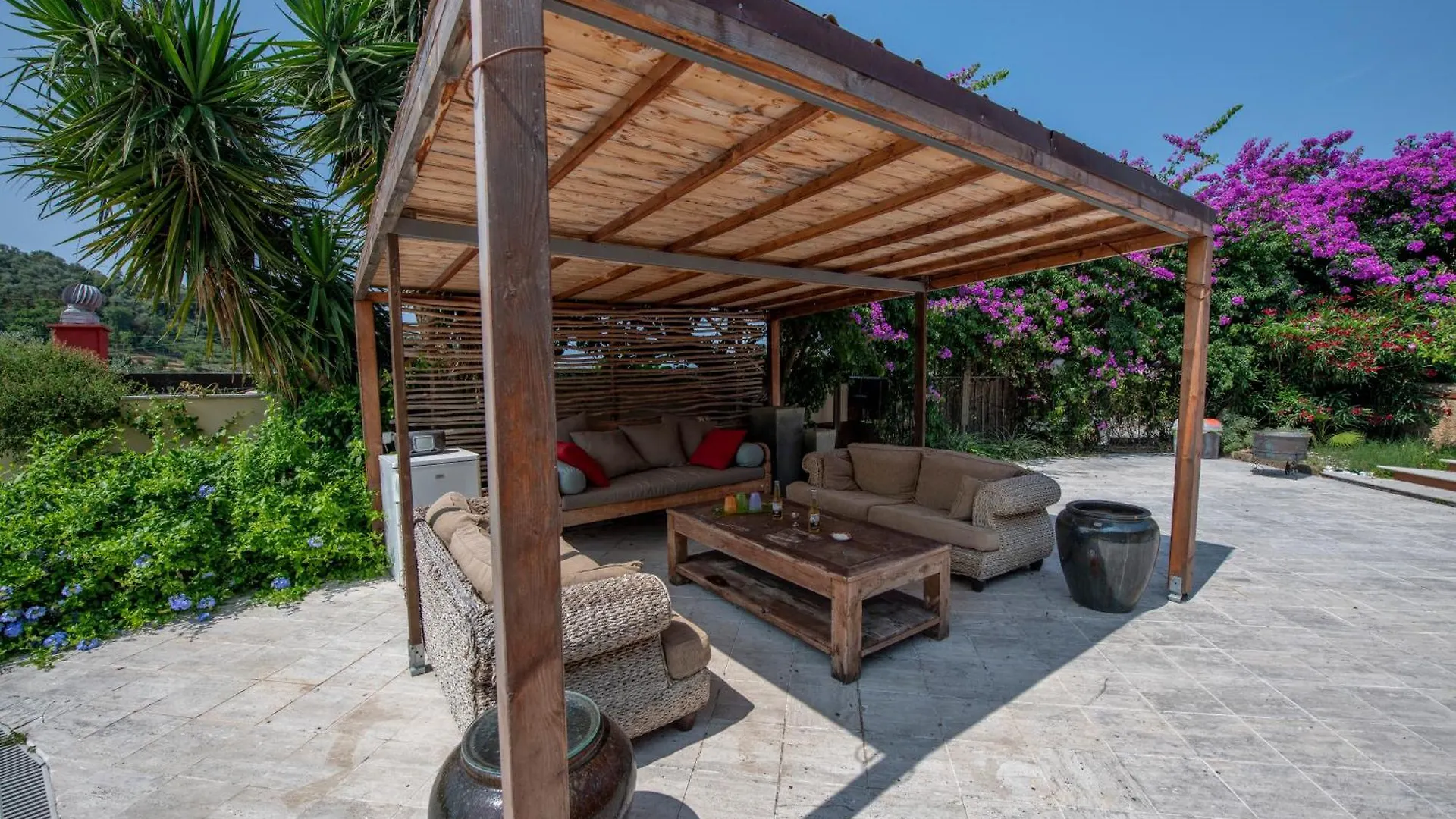 Apartment 201B - Appartamento In Villa, Relax Nel Verde Di Lavagna, Giardino E Piscina Condivisa Italy