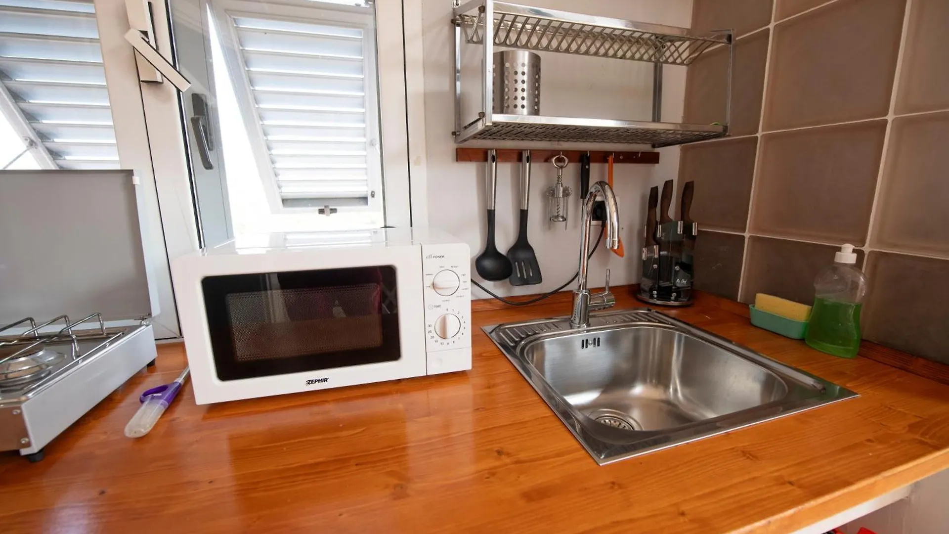 Apartment 201B - Appartamento In Villa, Relax Nel Verde Di Lavagna, Giardino E Piscina Condivisa