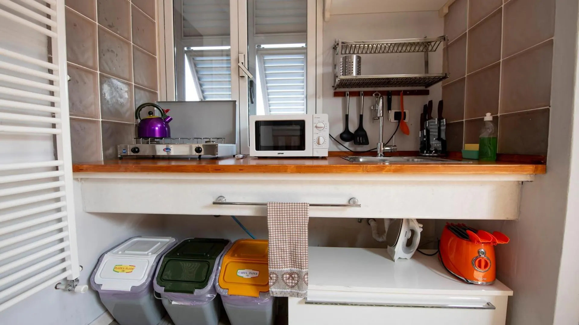 Apartment 201B - Appartamento In Villa, Relax Nel Verde Di Lavagna, Giardino E Piscina Condivisa Italy